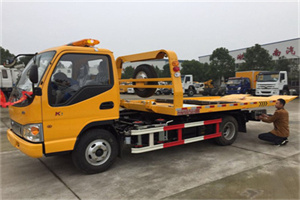 咸丰哪里有拖车服务